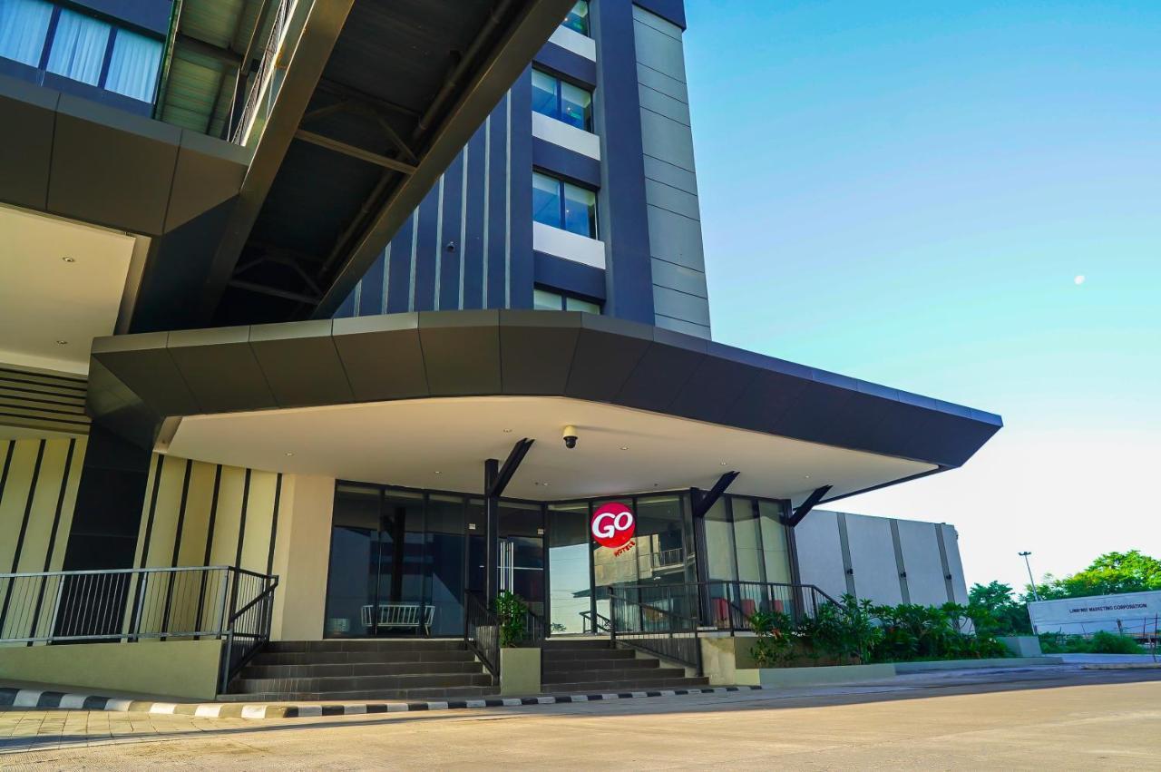 Go Hotels Plus Naga Exterior photo