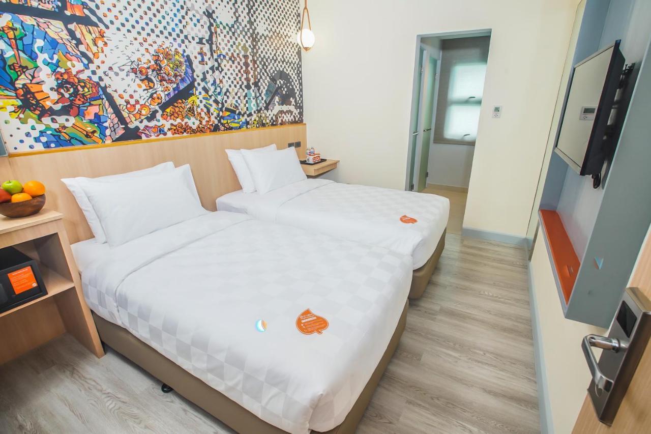 Go Hotels Plus Naga Exterior photo