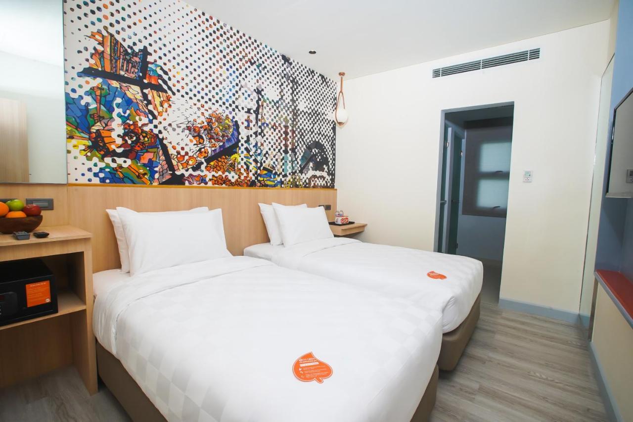 Go Hotels Plus Naga Exterior photo