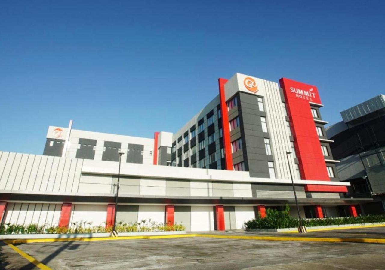 Go Hotels Plus Naga Exterior photo