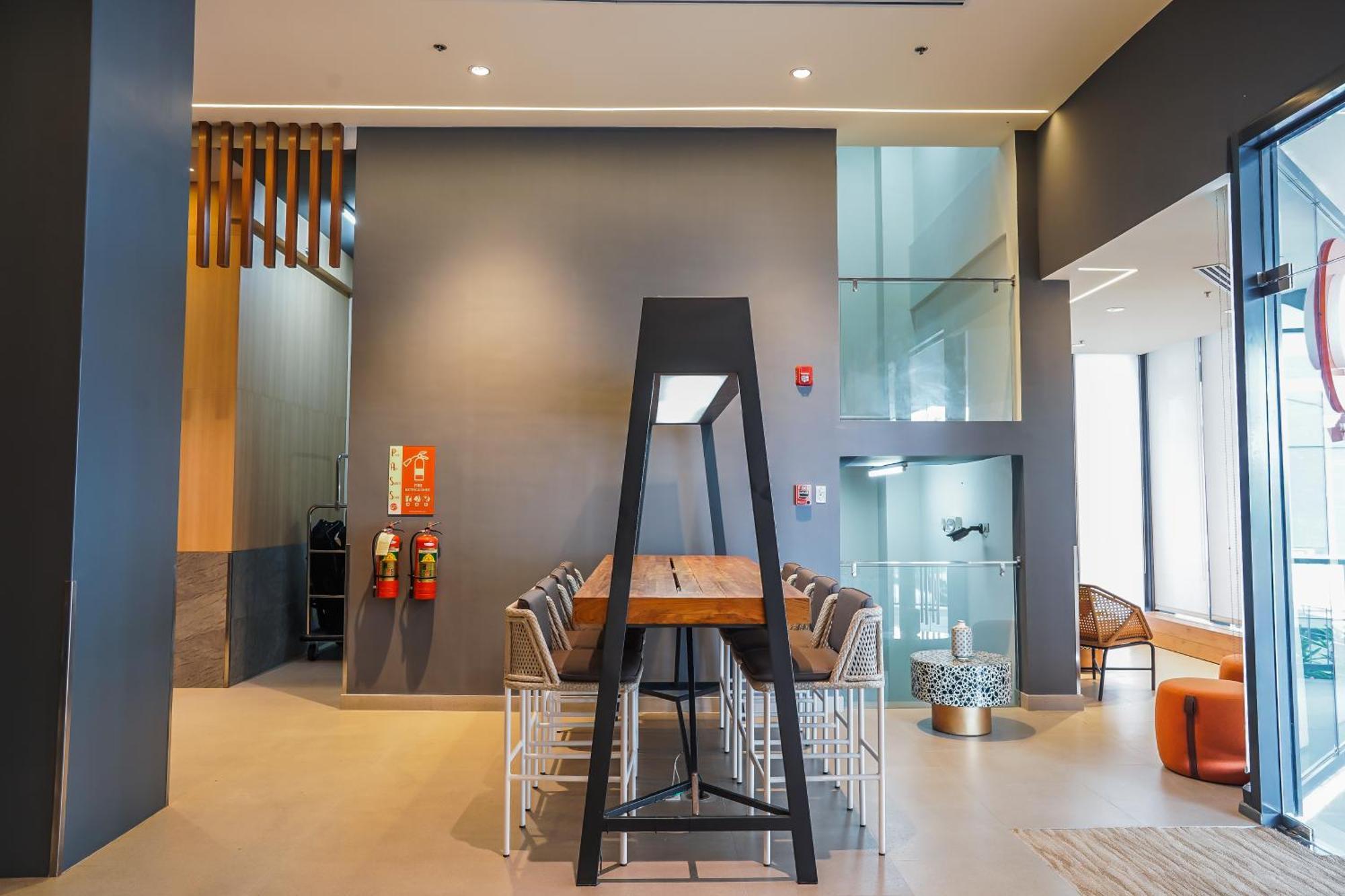 Go Hotels Plus Naga Exterior photo